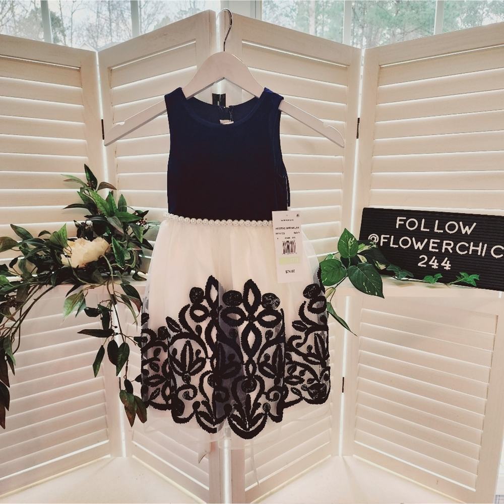 RARE ADDITIONS NEW BEAUTIFUL NAVY / PEARL EMBROIDERED DRESS SIZE 4T